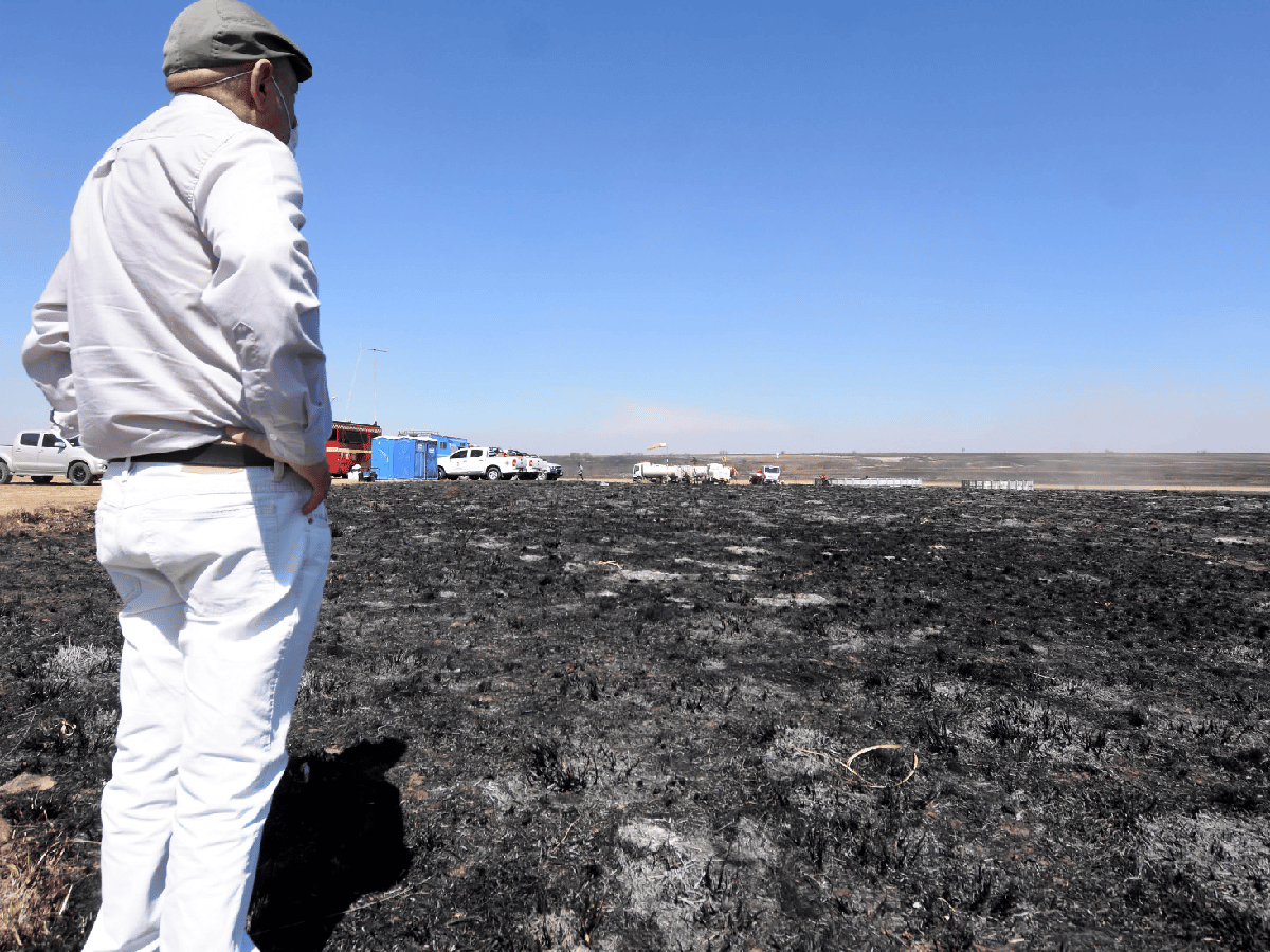 La desolación y la pelea de los bomberos sobre las 60 mil hectáreas que el fuego arrasó en Córdoba