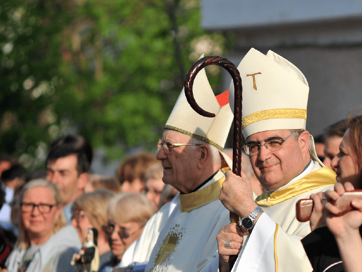 Para Buenanueva, una visita del  Papa podría alentar las divisiones   
