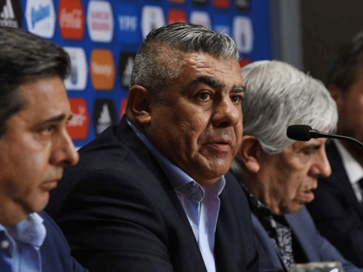 Tapia negó presión política para que vuelva el fútbol