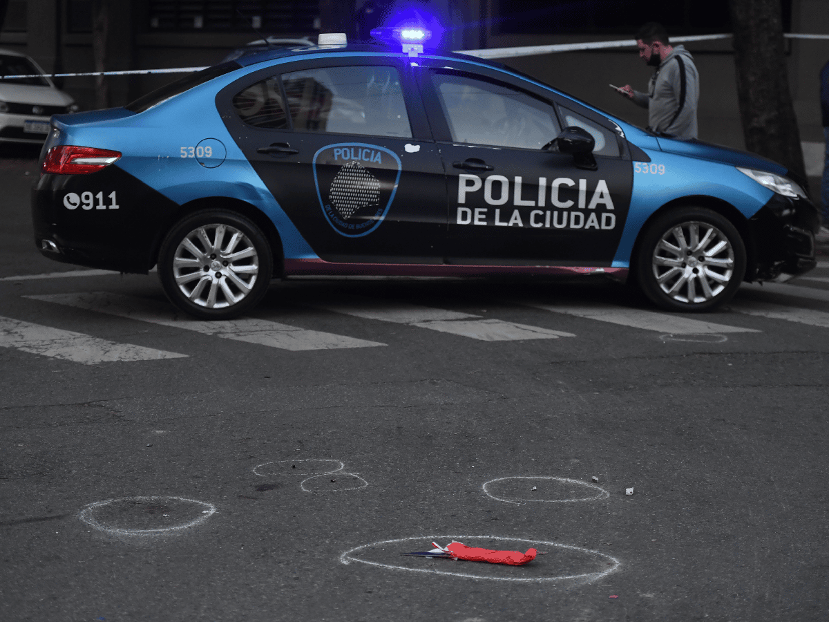 Buenos Aires:  un hombre mató a un policía de una puñalada en el corazón