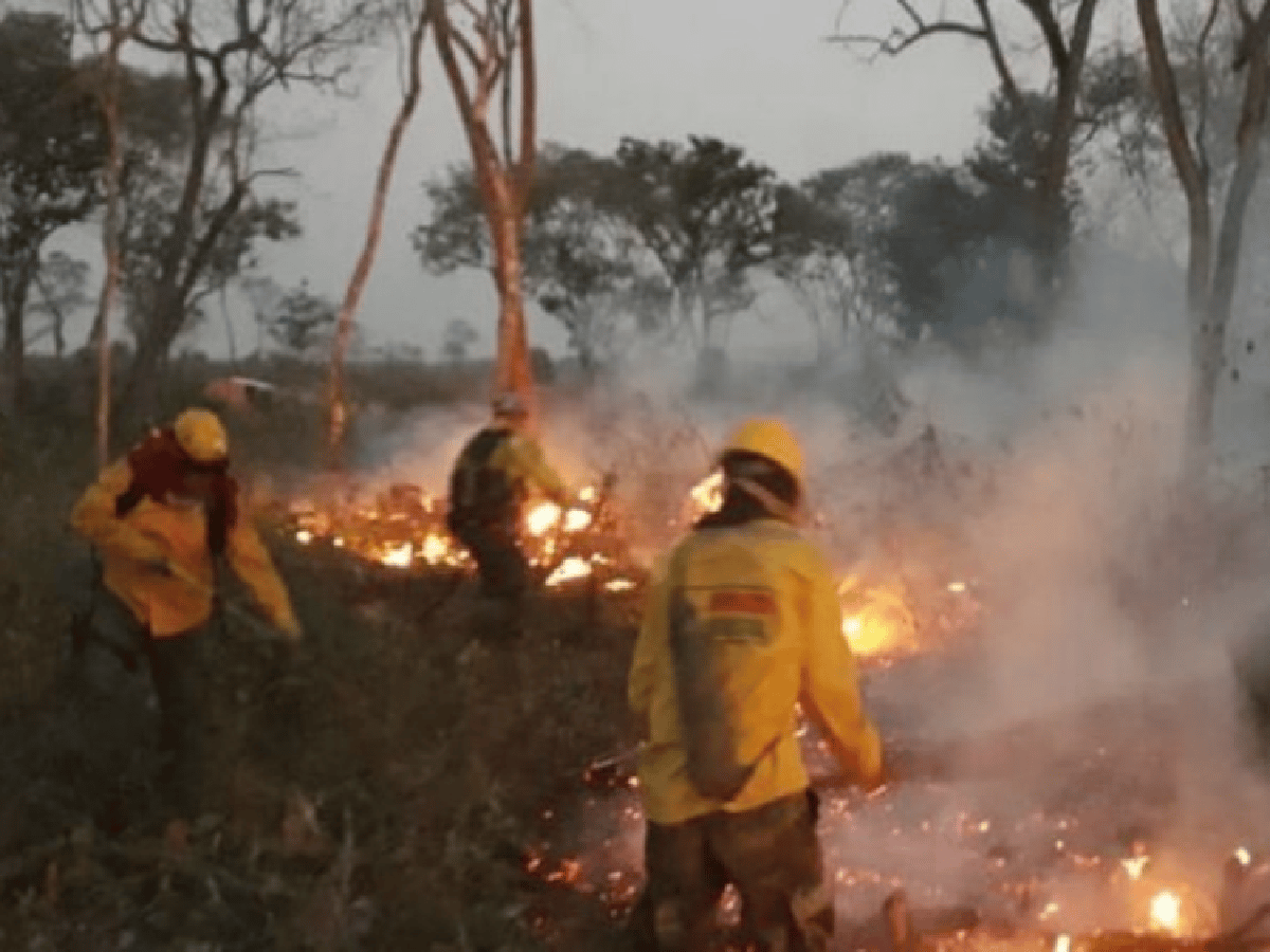 Bolivia decreta el "desastre nacional" por incendios y pide ayuda internacional