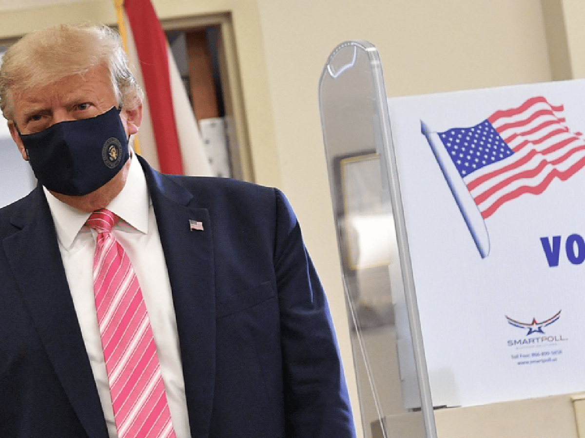 El presidente sufragó por anticipado en Florida: "Voté por un tipo llamado Trump"