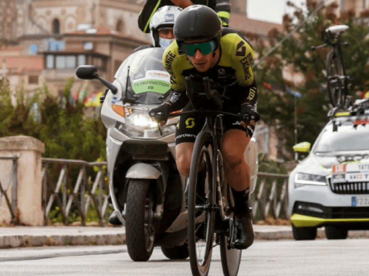Varios policías se contagiaron de coronavirus en el Giro de Italia 
