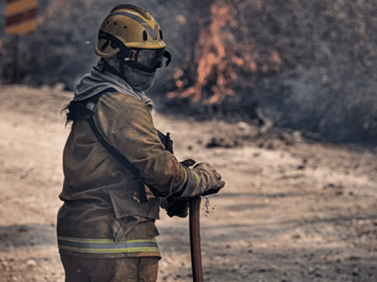 Dos focos de incendios persisten en Córdoba y hay 500 efectivos trabajando