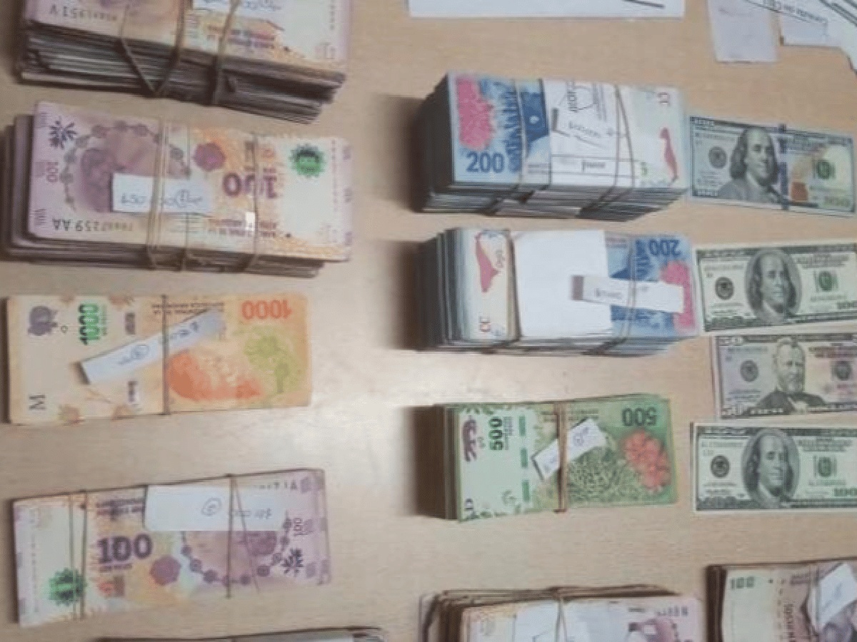 Recuperaron más de medio millón de pesos y dólares robados en Hernando