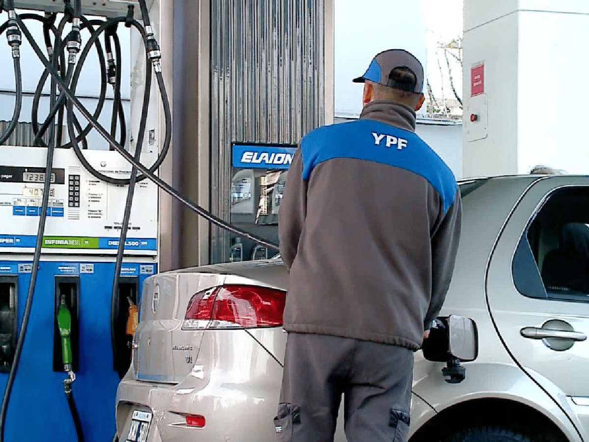 YPF aumentó los precios del combustible en todo el país desde la medianoche