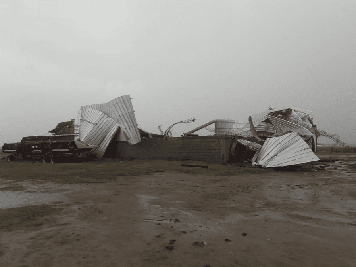 Una cola de tornado causó destrozos en Colonia San Bartolomé