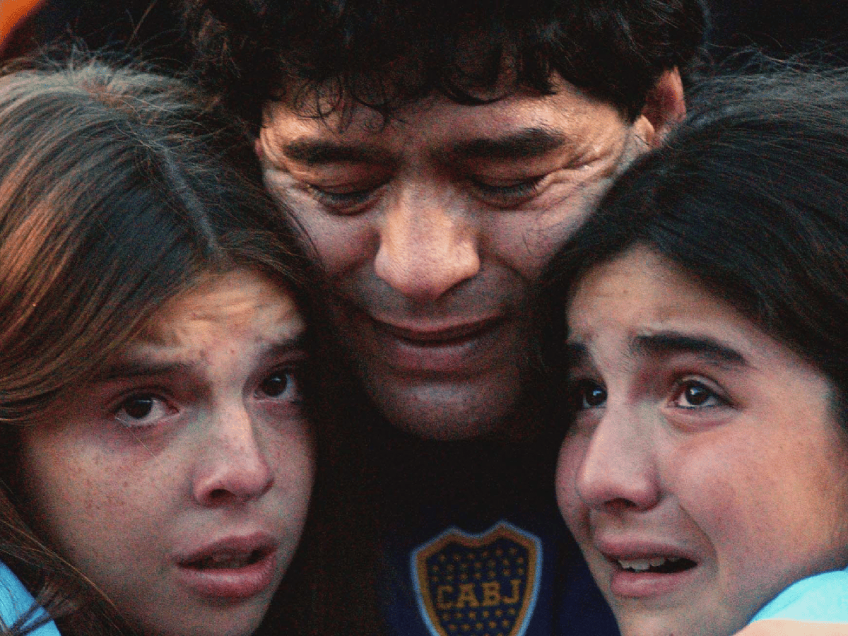 Maradona: un casamiento, cinco hijos reconocidos, cuatro en disputa y cuatro nietos