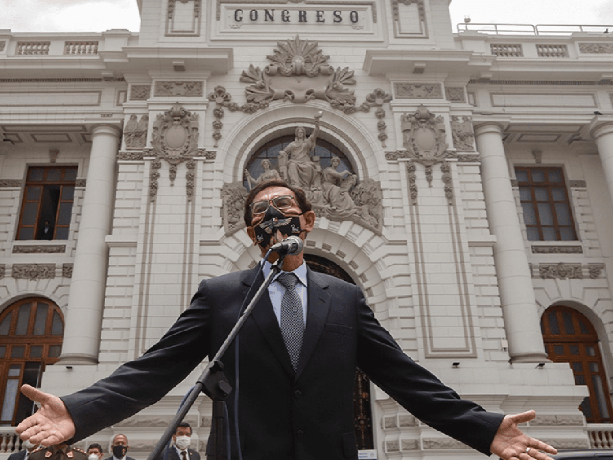 Perú: a cinco meses de las elecciones, el Congreso destituyó al presidente Vizcarra