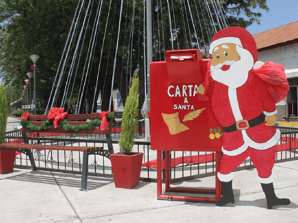 Arroyito: Papá Noel espera a los niños en Parque Romero 