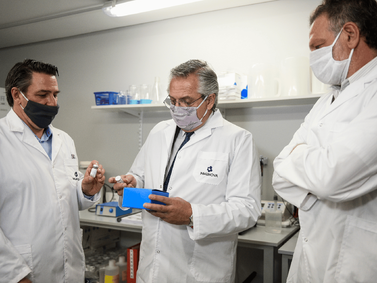 Fernández recorrió los laboratorios donde se desarrolló el suero hiperinmune anti Covid-19