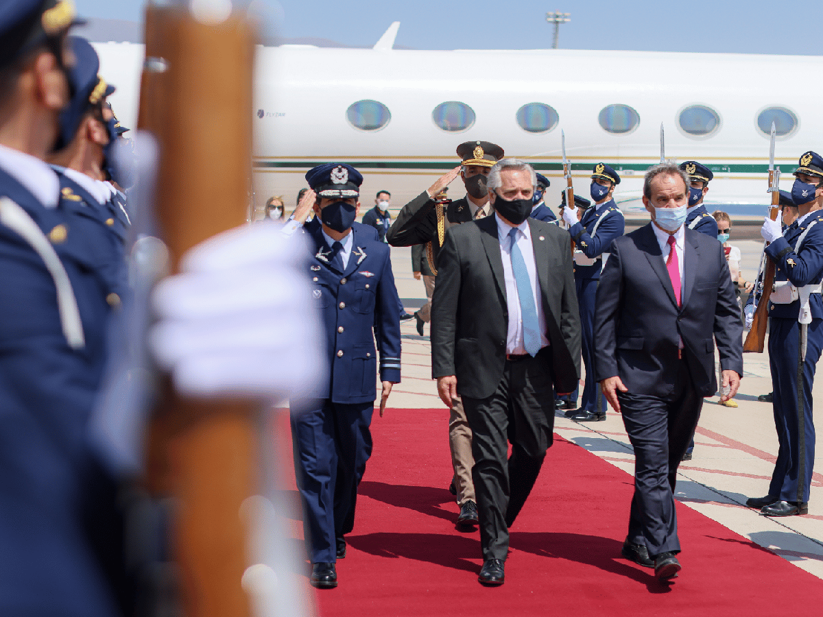 Presidente Alberto Fernández llega a La Moneda y da inicio a su visita de Estado