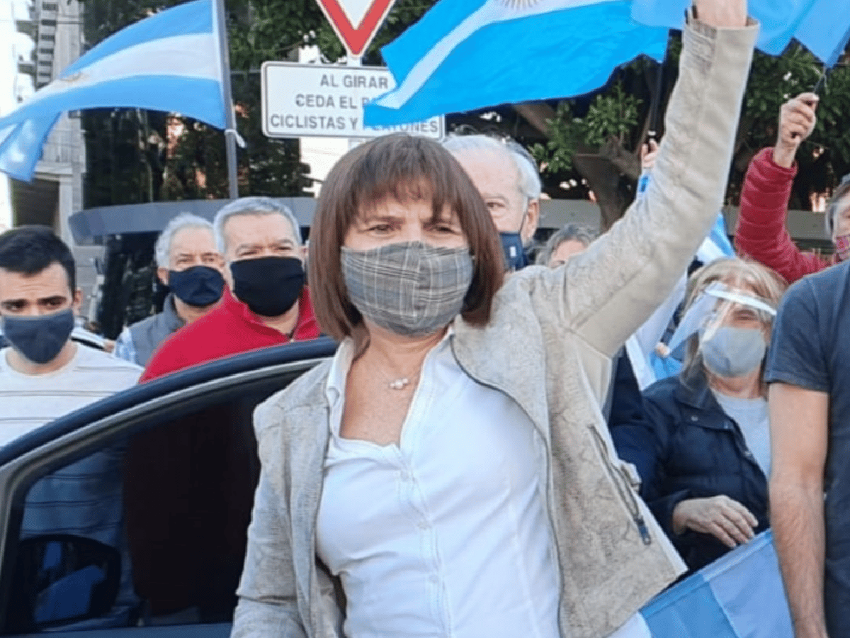 La oposición vuelve a salir a la calle para rechazar el escándalo del "vacunatorio VIP"
