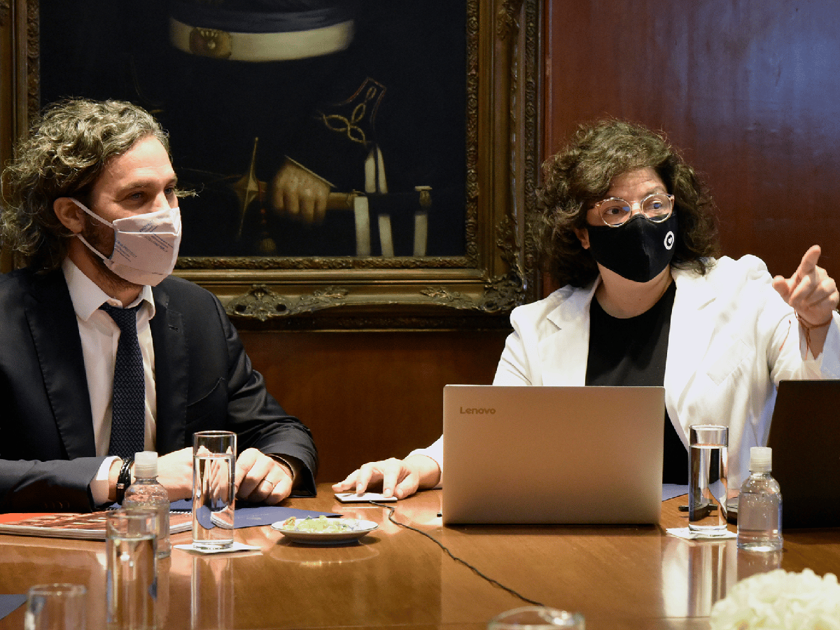 Carla Vizzotti anunció el inicio de la campaña de vacunación para los docentes