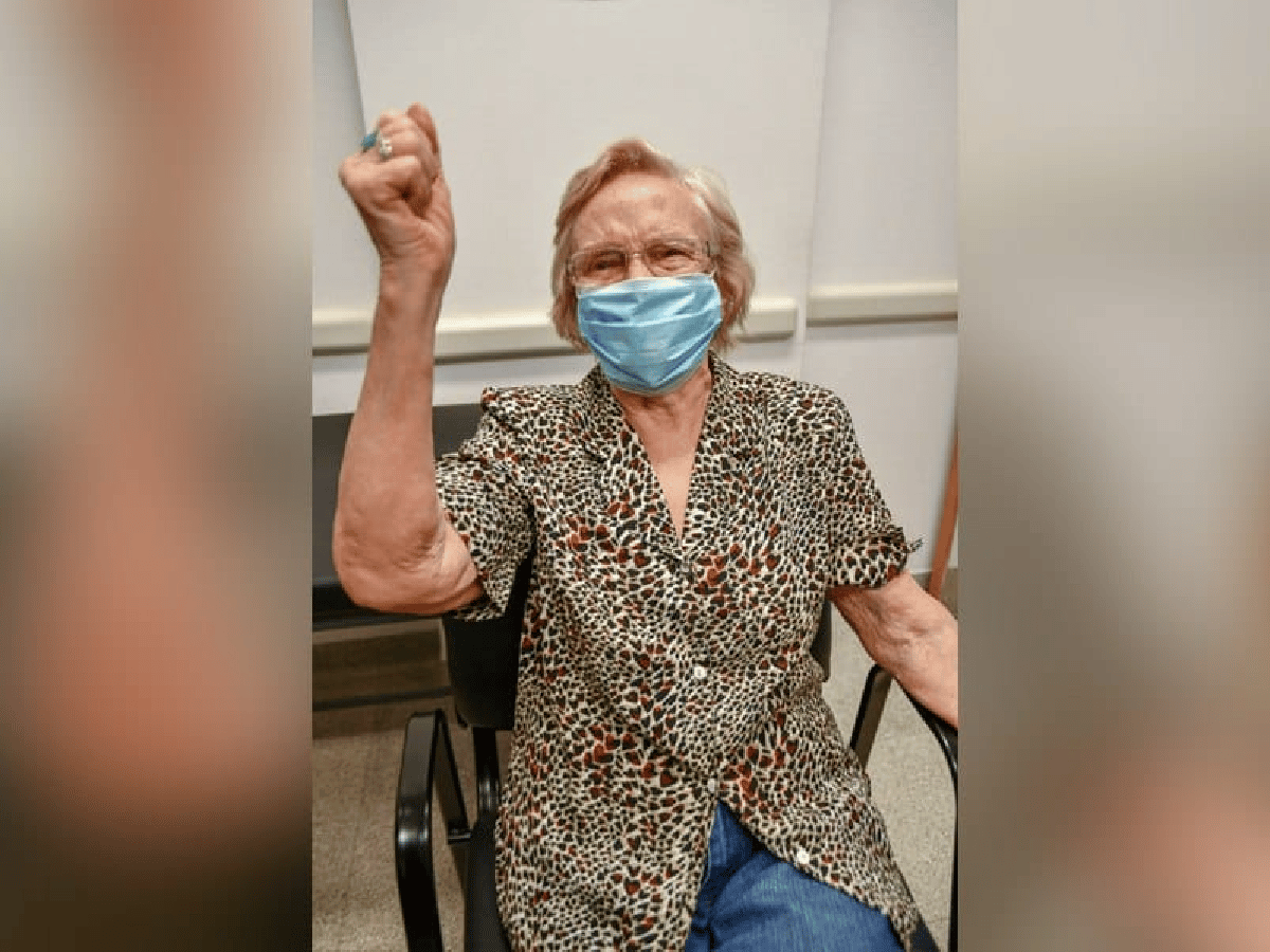 Una mujer de 90 años es la vacunada contra el coronavirus un millón en la Argentina