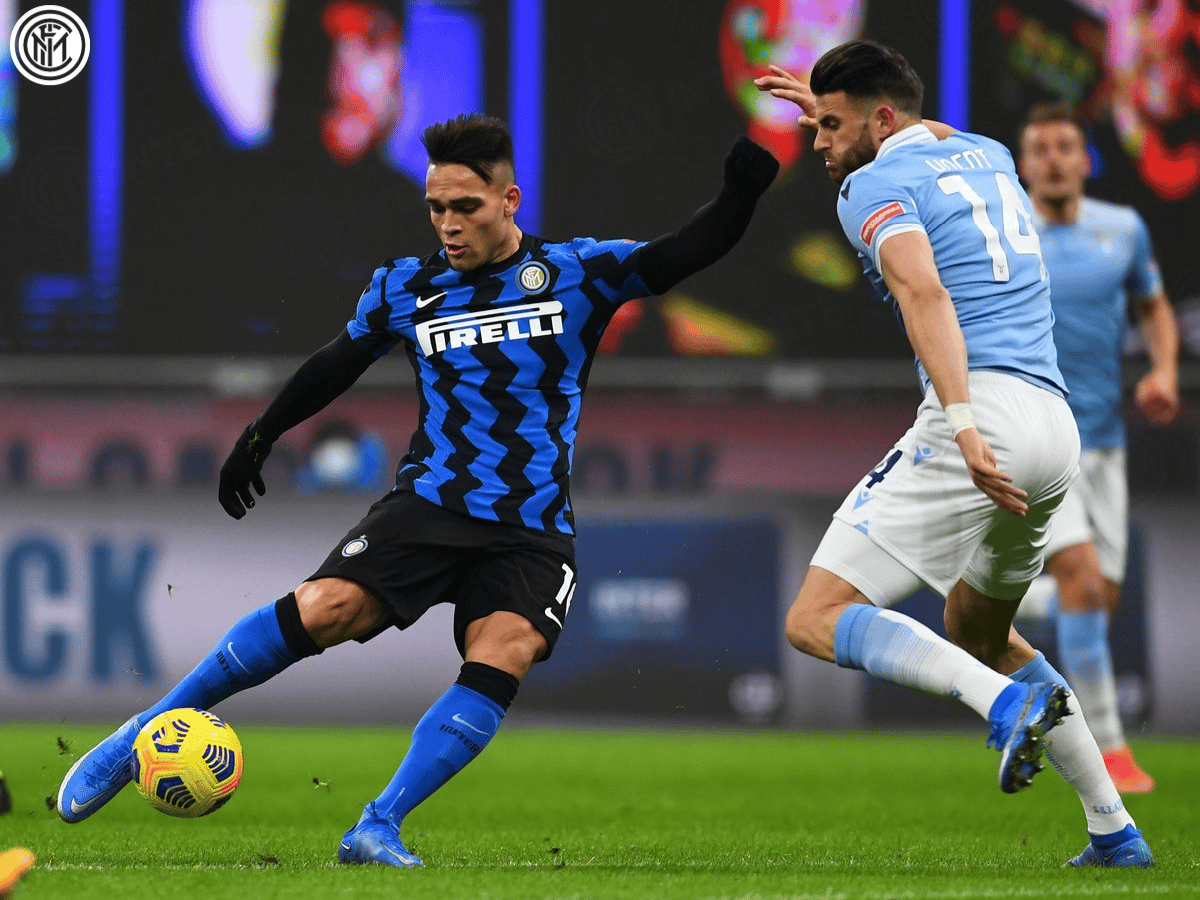 Con gol de Martínez, Inter llegó a la cima en Italia