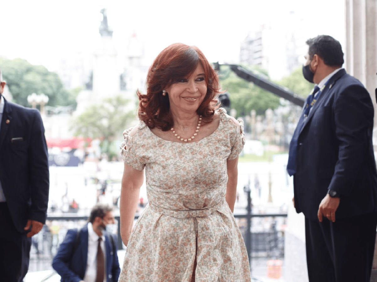 "Cumplí la ley, ponete el barbijo", le gritó Fernando Iglesias a Cristina Kirchner