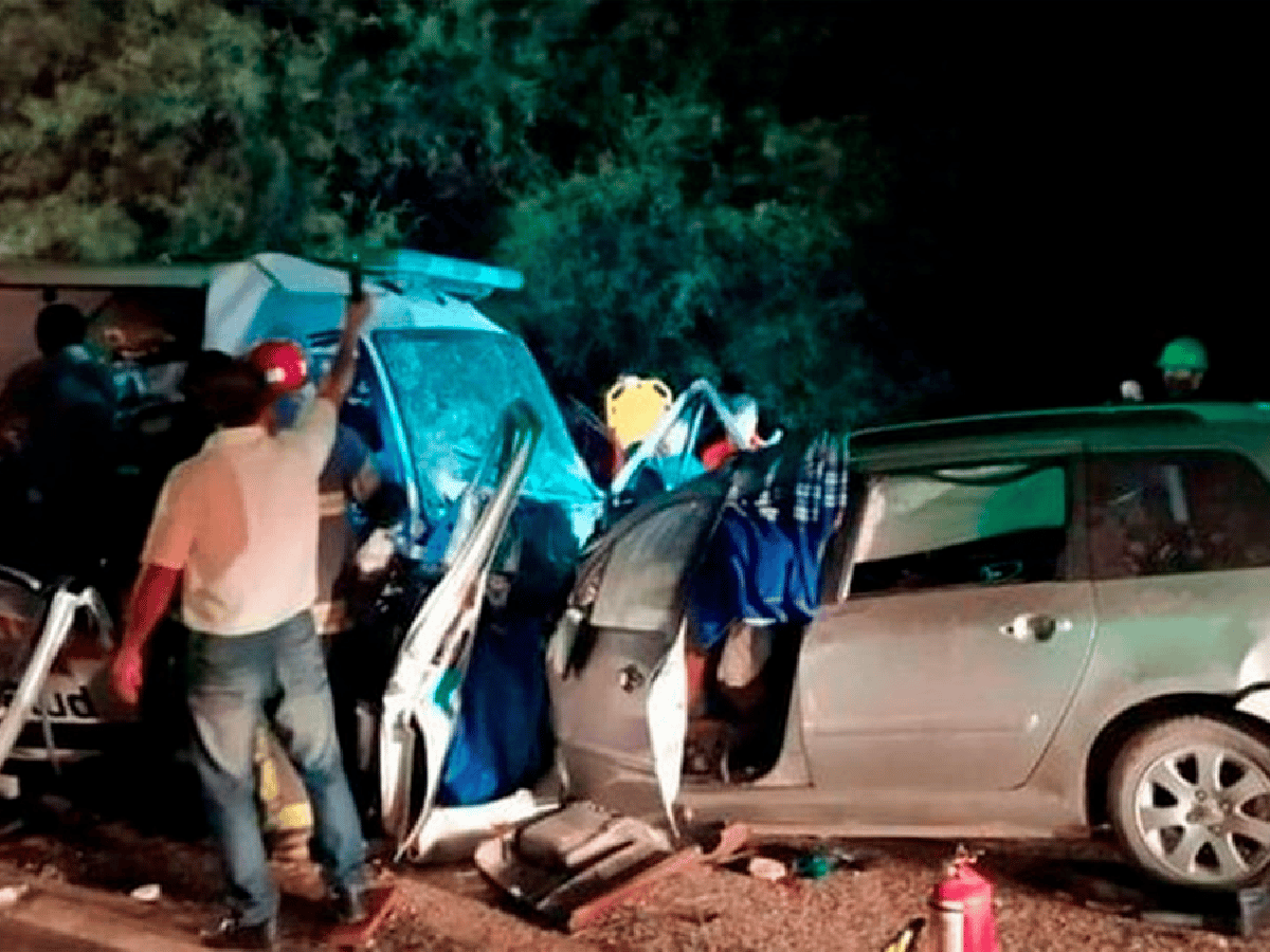 La Rioja: nueve muertos por un choque entre un auto y una ambulancia