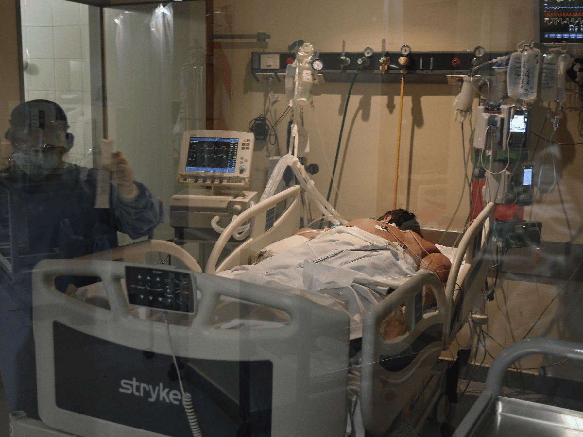 Médicos advierten que Córdoba suma camas críticas pero no tiene  personal de salud para atenderlas