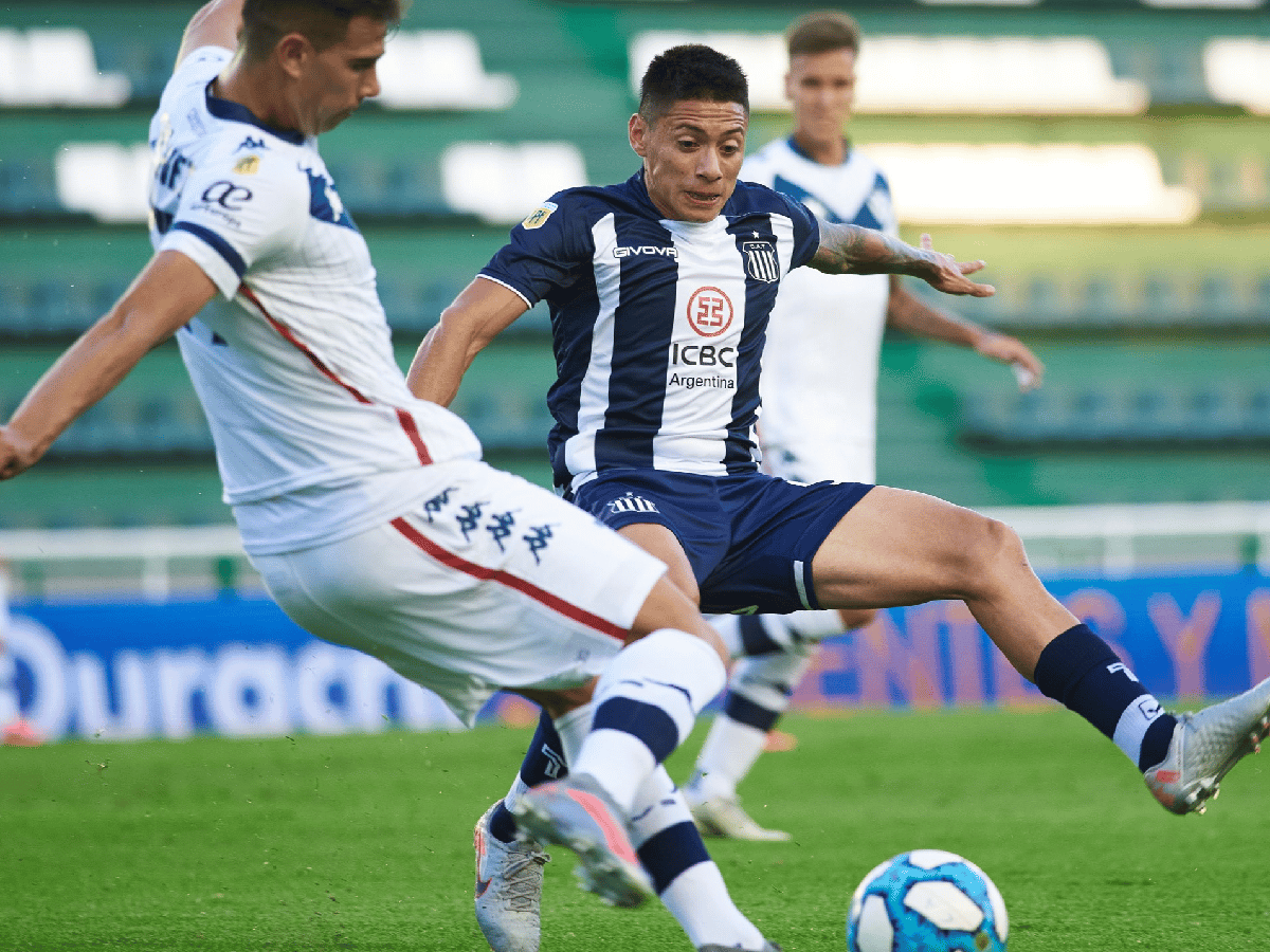 Talleres, con Navarro, eliminó a Vélez en los penales 