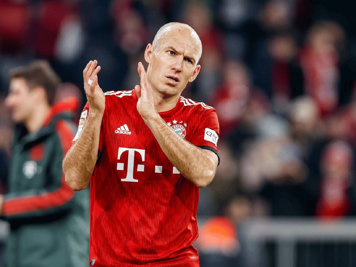 Robben anunció su retiro como jugador profesional