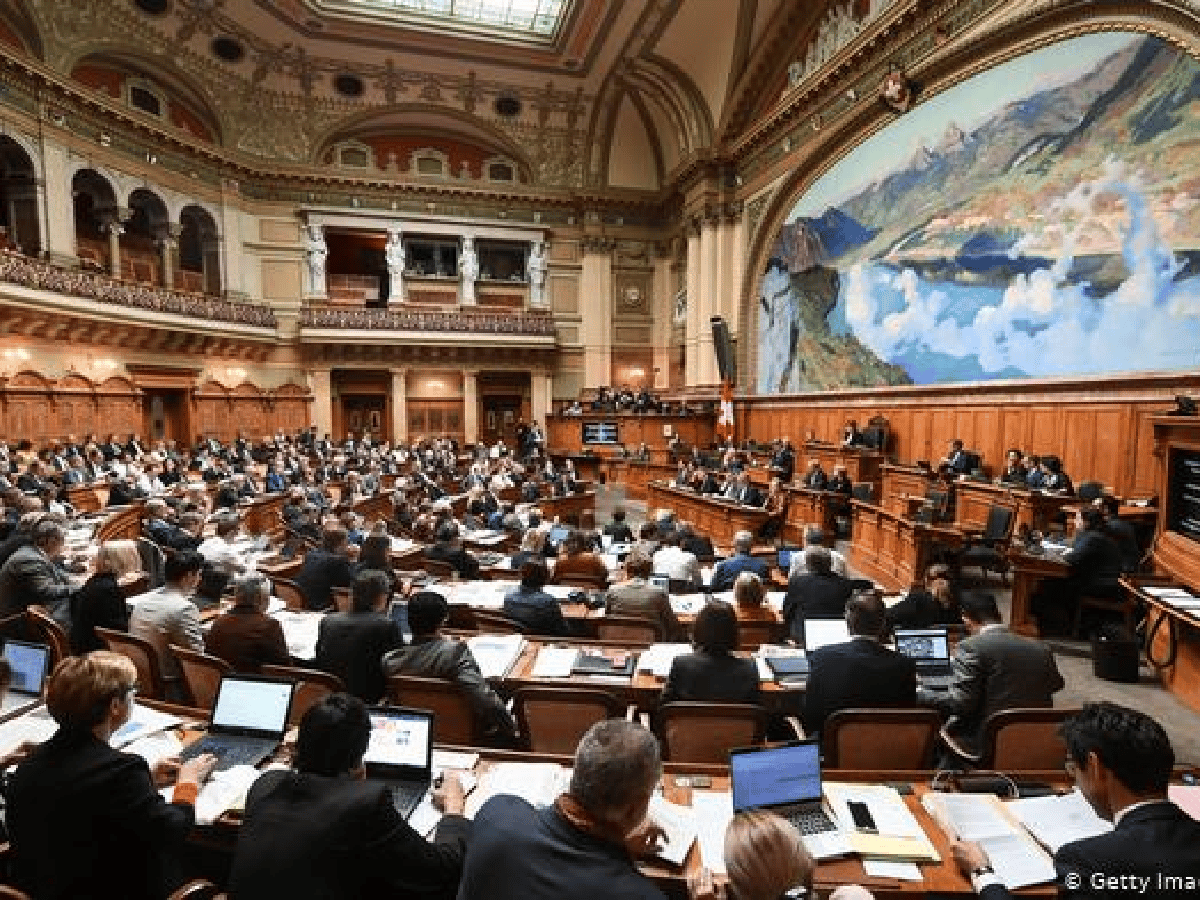 Suiza debate si debe utilizarse el lenguaje inclusivo en documentos oficiales
