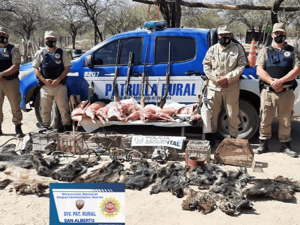 Policía ambiental secuestró animales faenados y armas de fuego