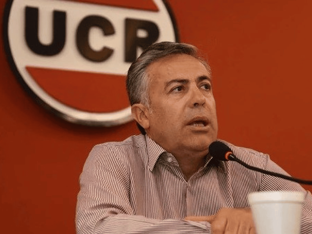 La UCR pidió al Gobierno "dejar de jugar a la interna y dar certidumbre a los argentinos"