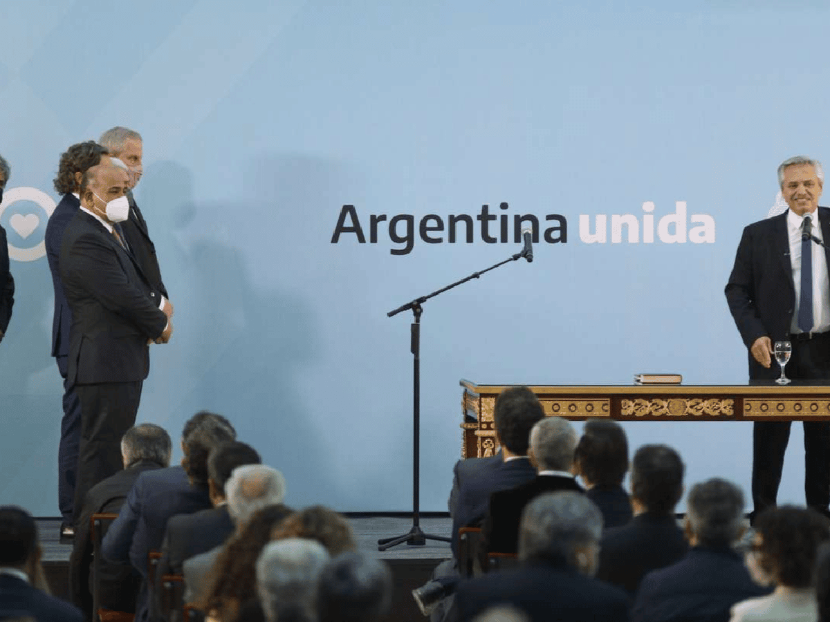 Alberto Fernández le tomó juramento al nuevo Gabinete y habló de la crisis del oficialismo