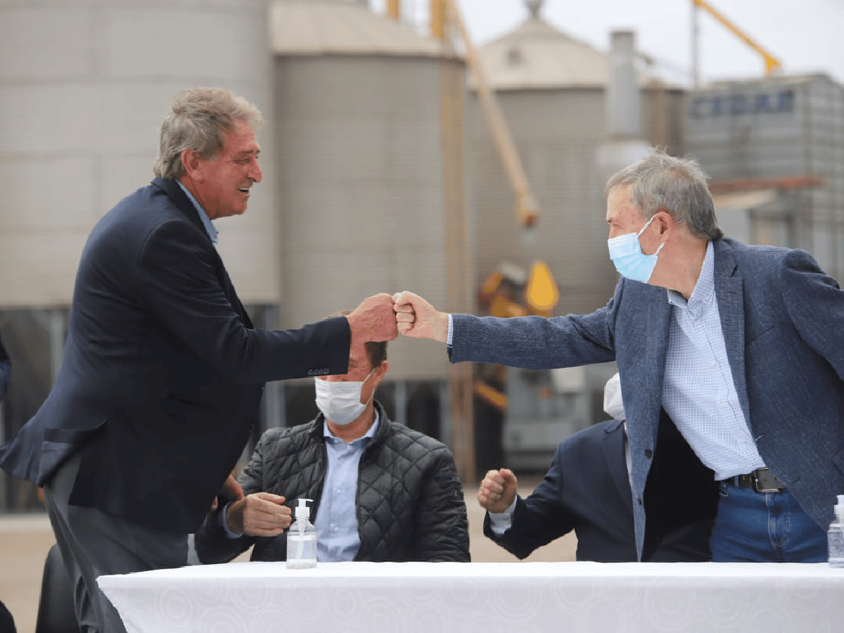 Schiaretti inauguró la conexión a la red de gas de empresa de El Tío 