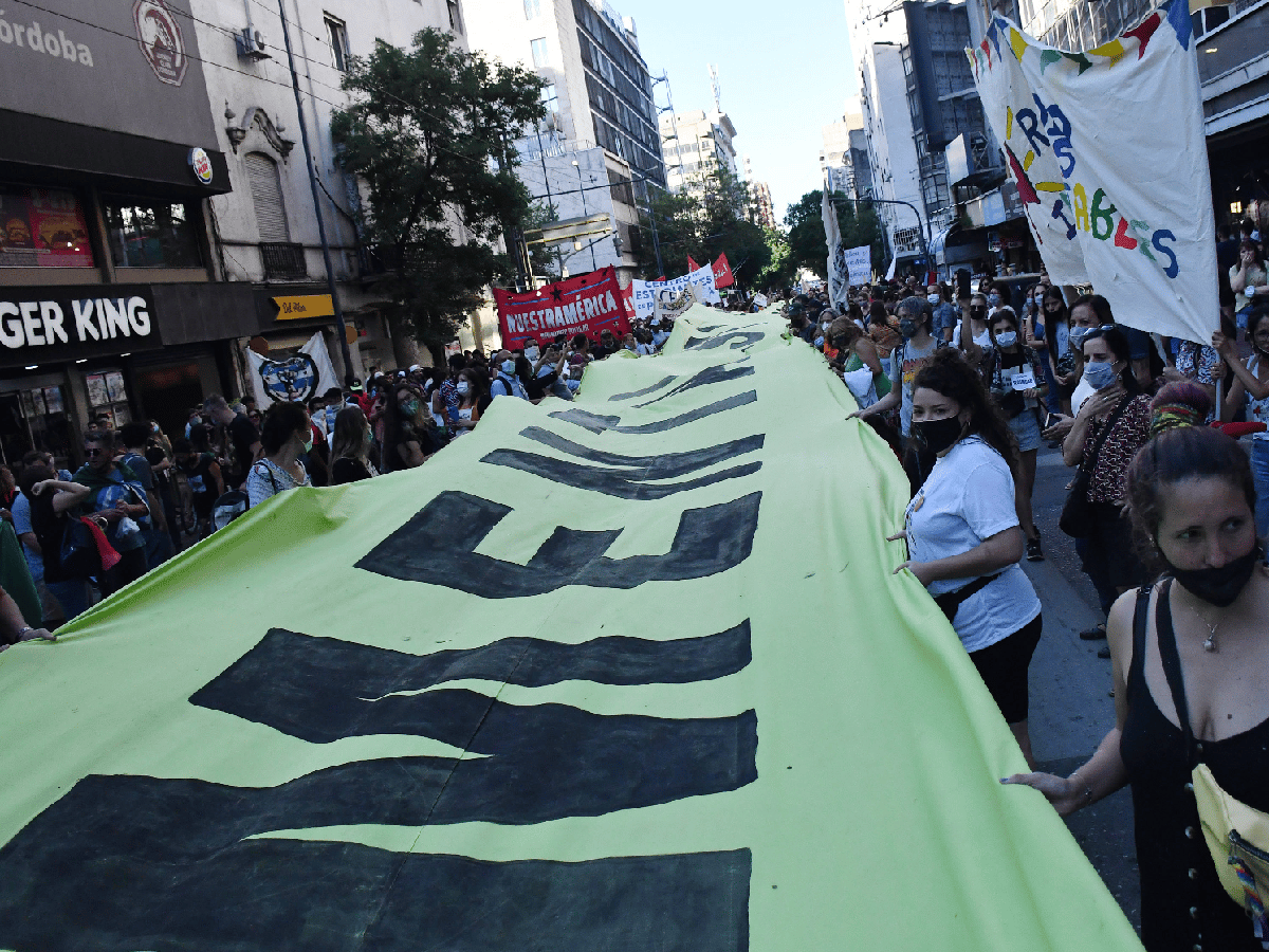 Agrupaciones y organizaciones marcharon en Córdoba por el derecho a la salud mental