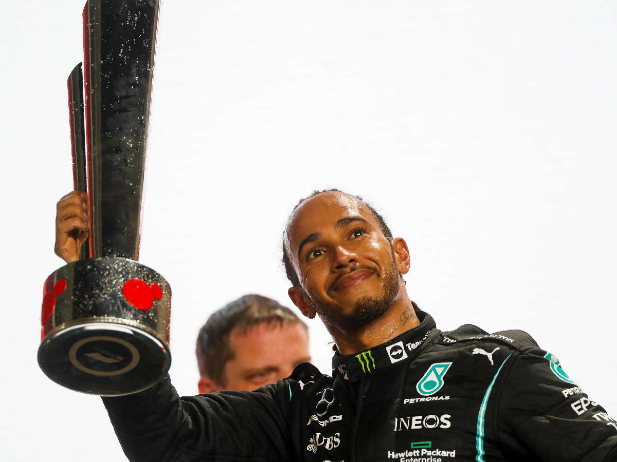 Hamilton ganó el GP de Catar y le mete presión a Verstappen