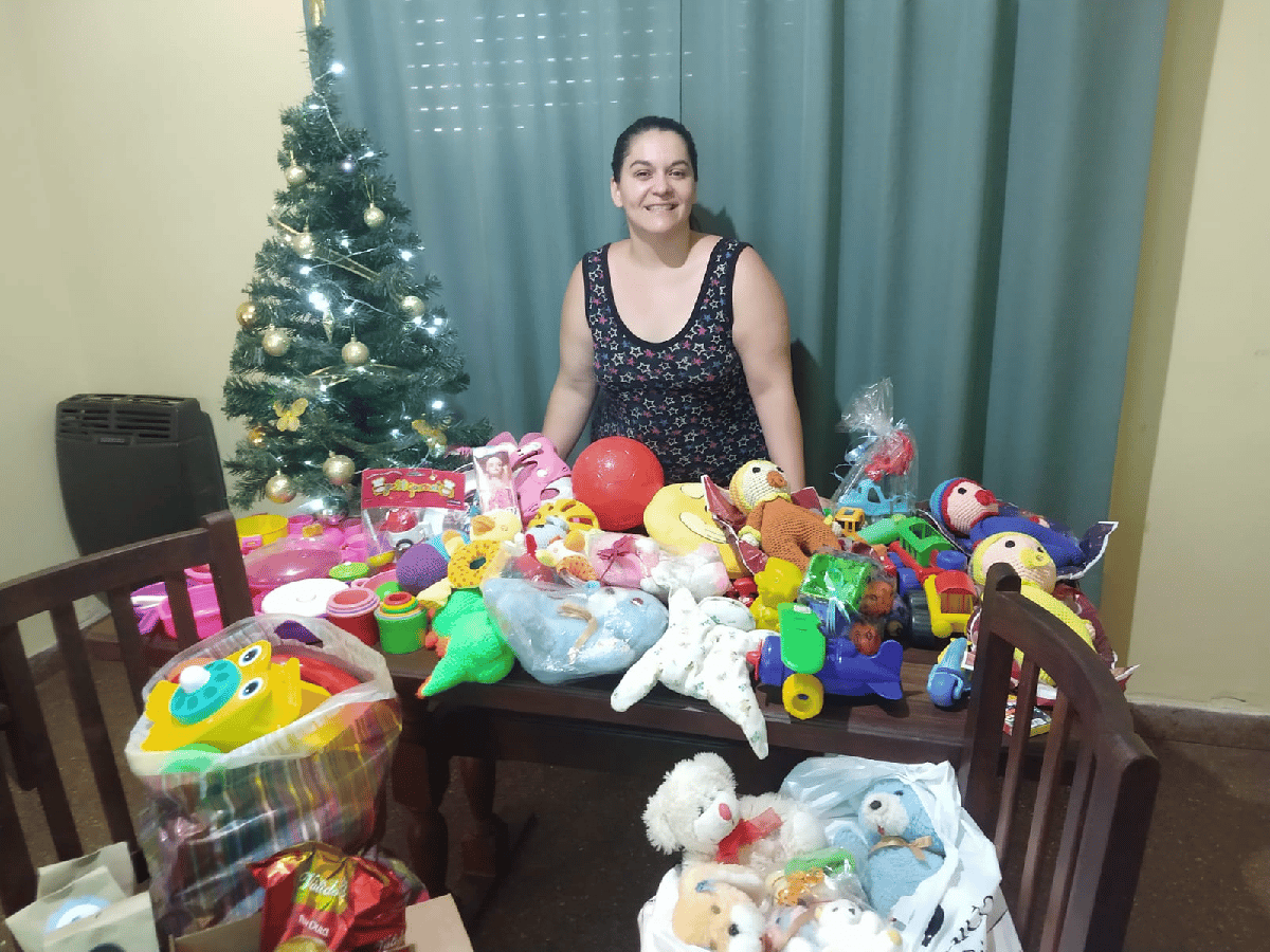 “Mamá” Noel recibió ayuda y cientos de chicos tendrán su regalo 