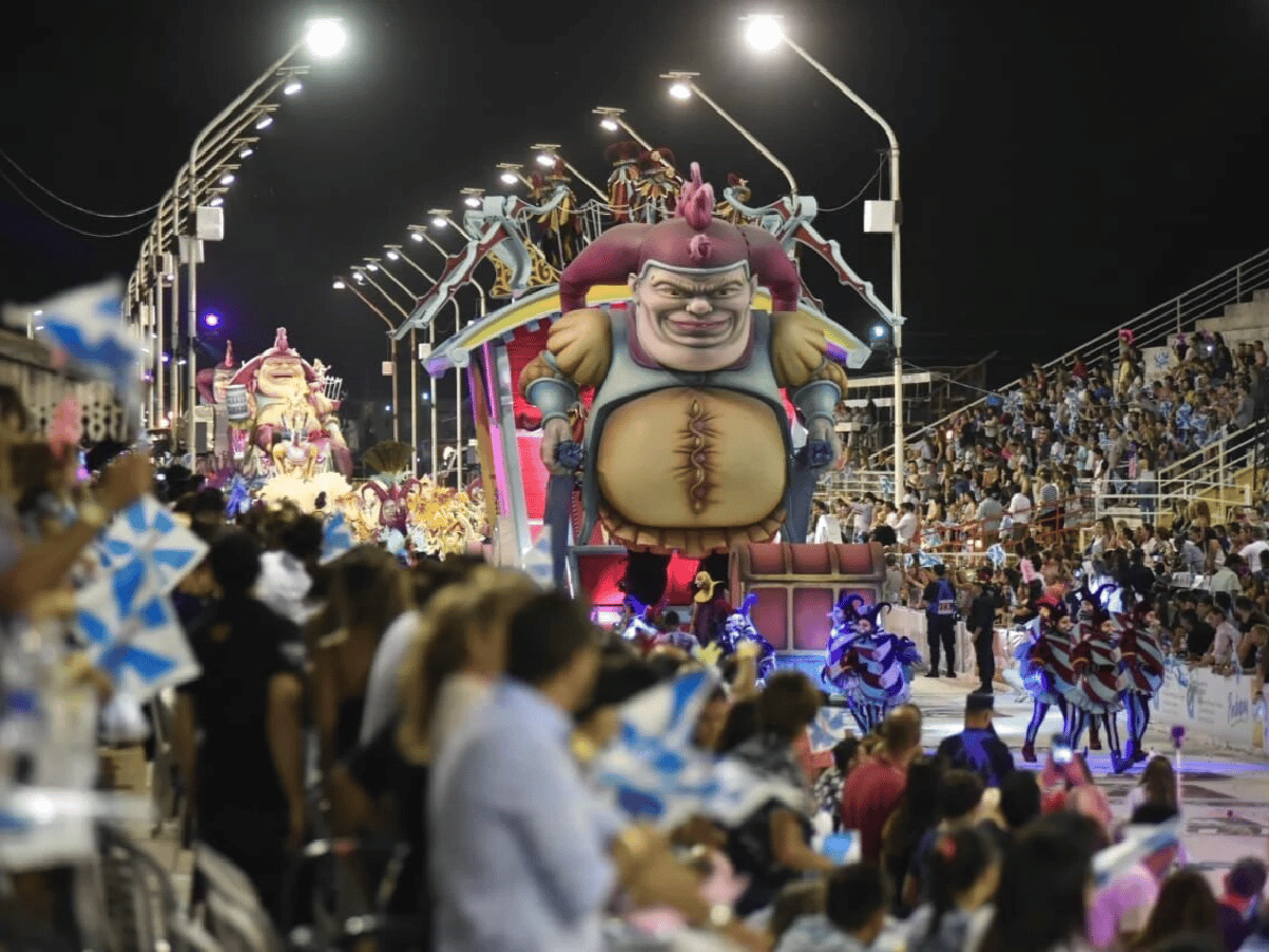 Cuántos feriados habrá durante el 2022 y qué días cae el fin de semana XXL de Carnaval