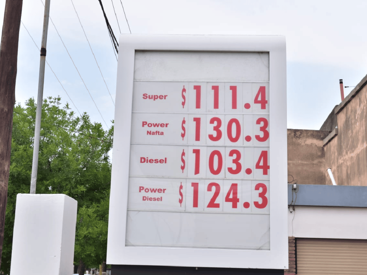 Shell y Axion siguen a YPF y suben  los precios de sus combustibles: así quedaron en San Francisco 
