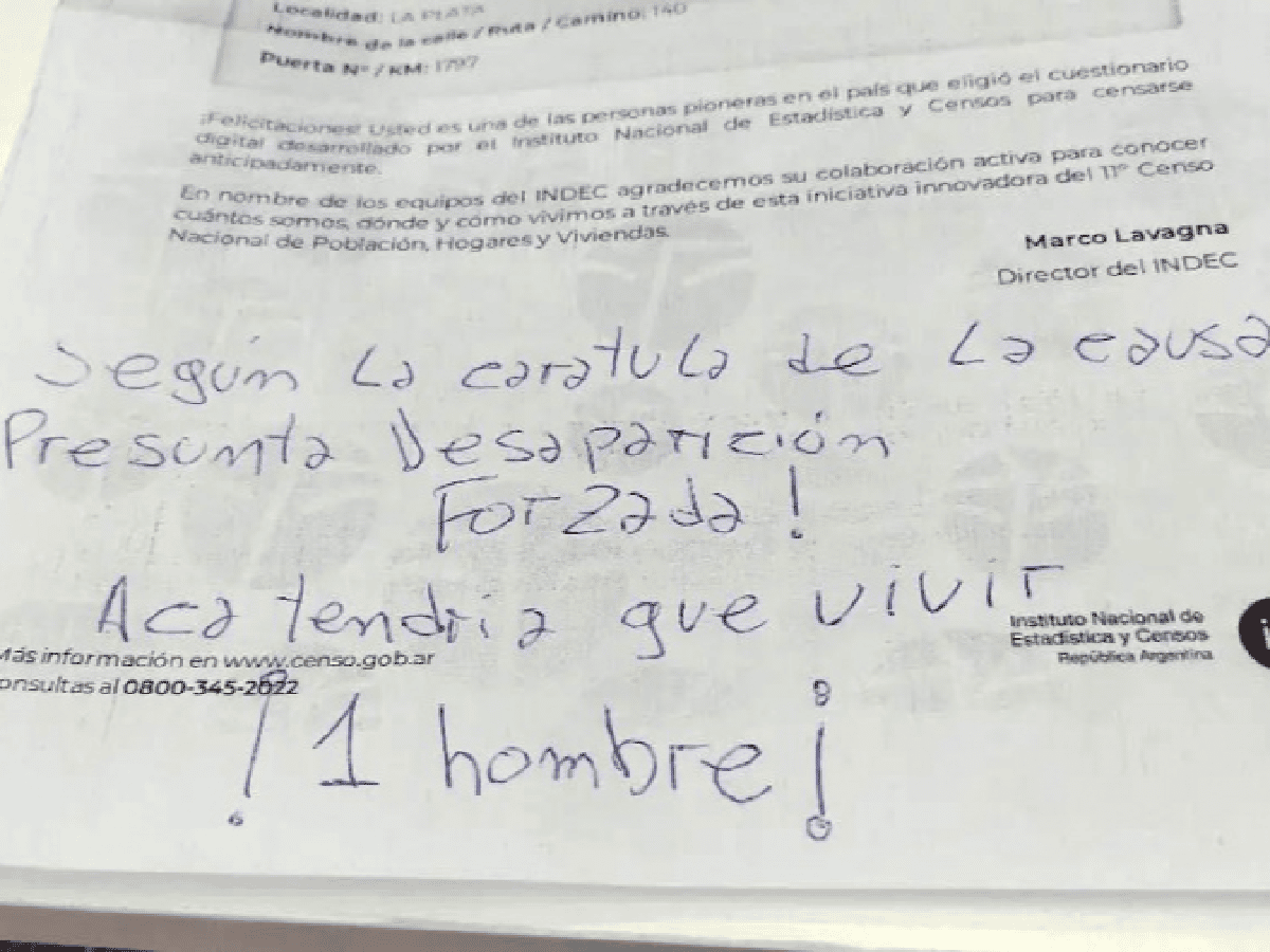 "Acá tendría que vivir un hombre": la nota que el hijo de Julio López pegó en la puerta de su casa