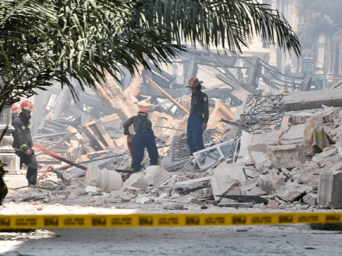 Suben a 25 los muertos por la explosión de un hotel en Cuba
