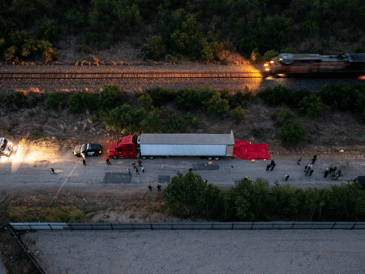 Hallaron 50 migrantes muertos en un camión en el sur de Estados Unidos