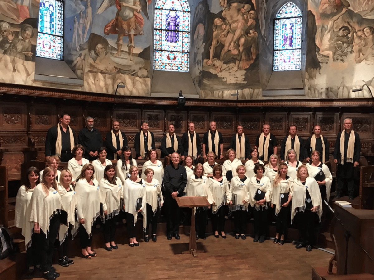 El coro “Emigranti” celebra sus 17 años con una presentación solidaria
