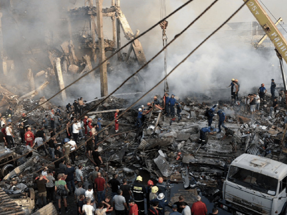 Explosión en un mercado en Armenia: quince muertos, 60 heridos y 18 desaparecidos