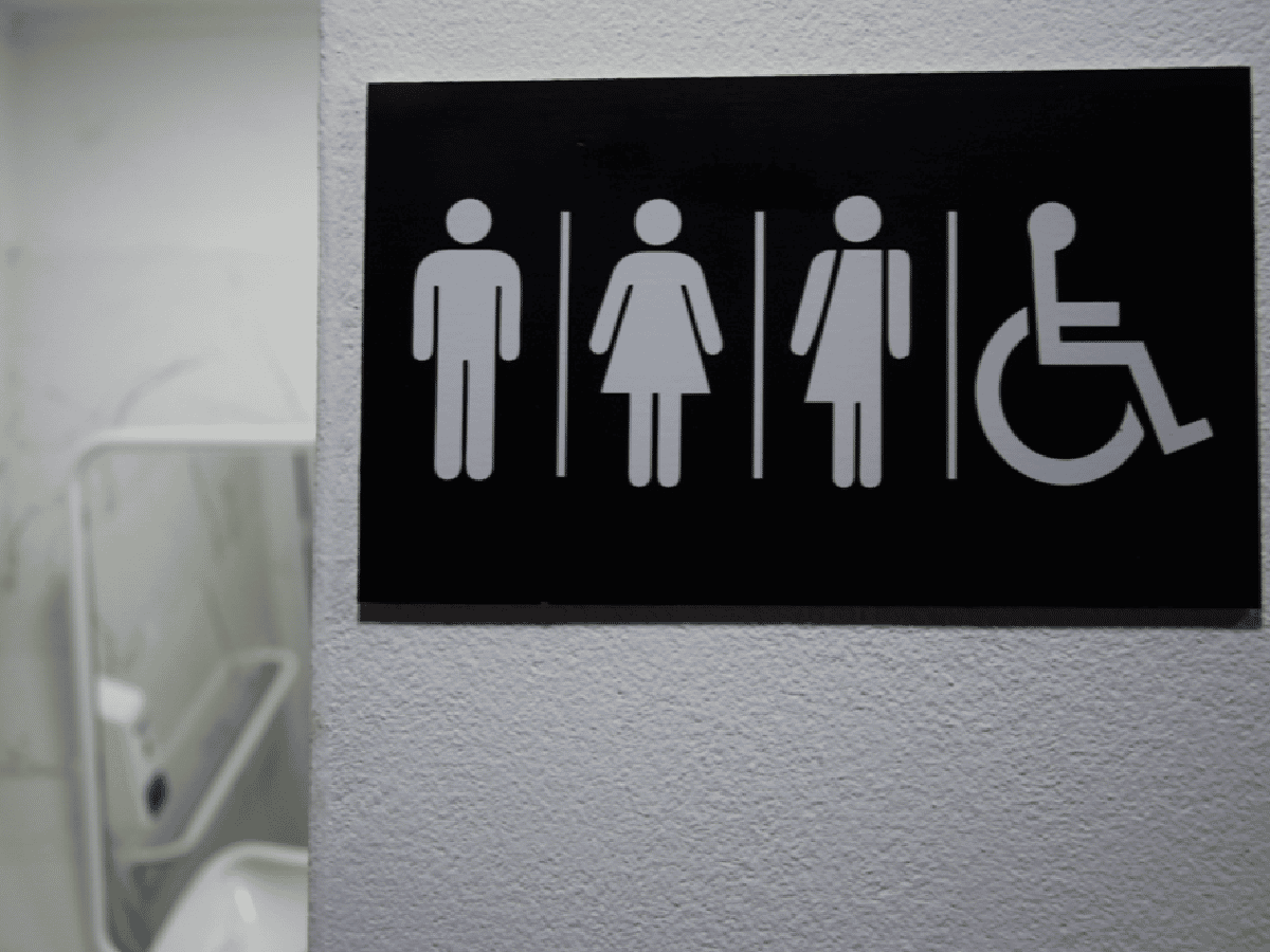 La UTN inauguró baños sin distinción de género 