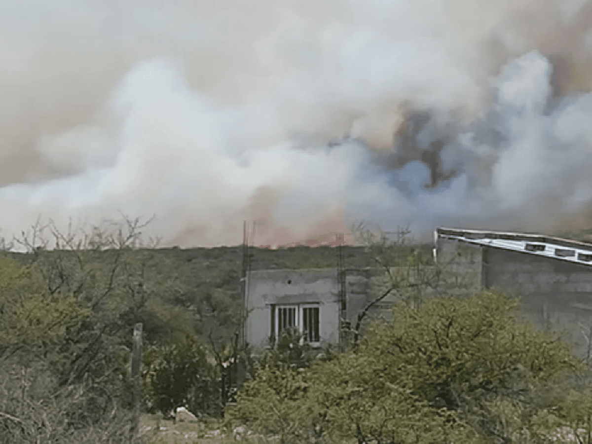 Incendios en Traslasierra: hay una vivienda afectada y varios evacuados