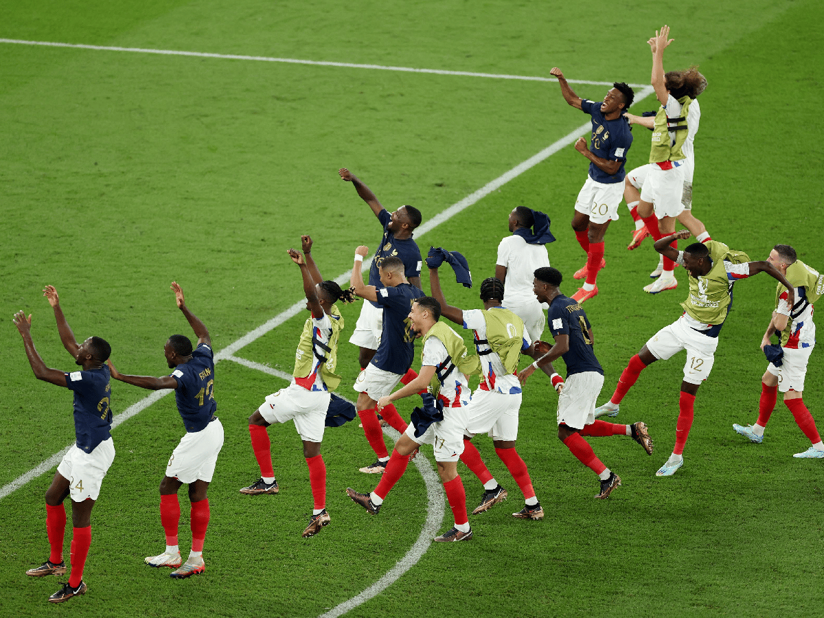 Francia sacó boleto a octavos de final