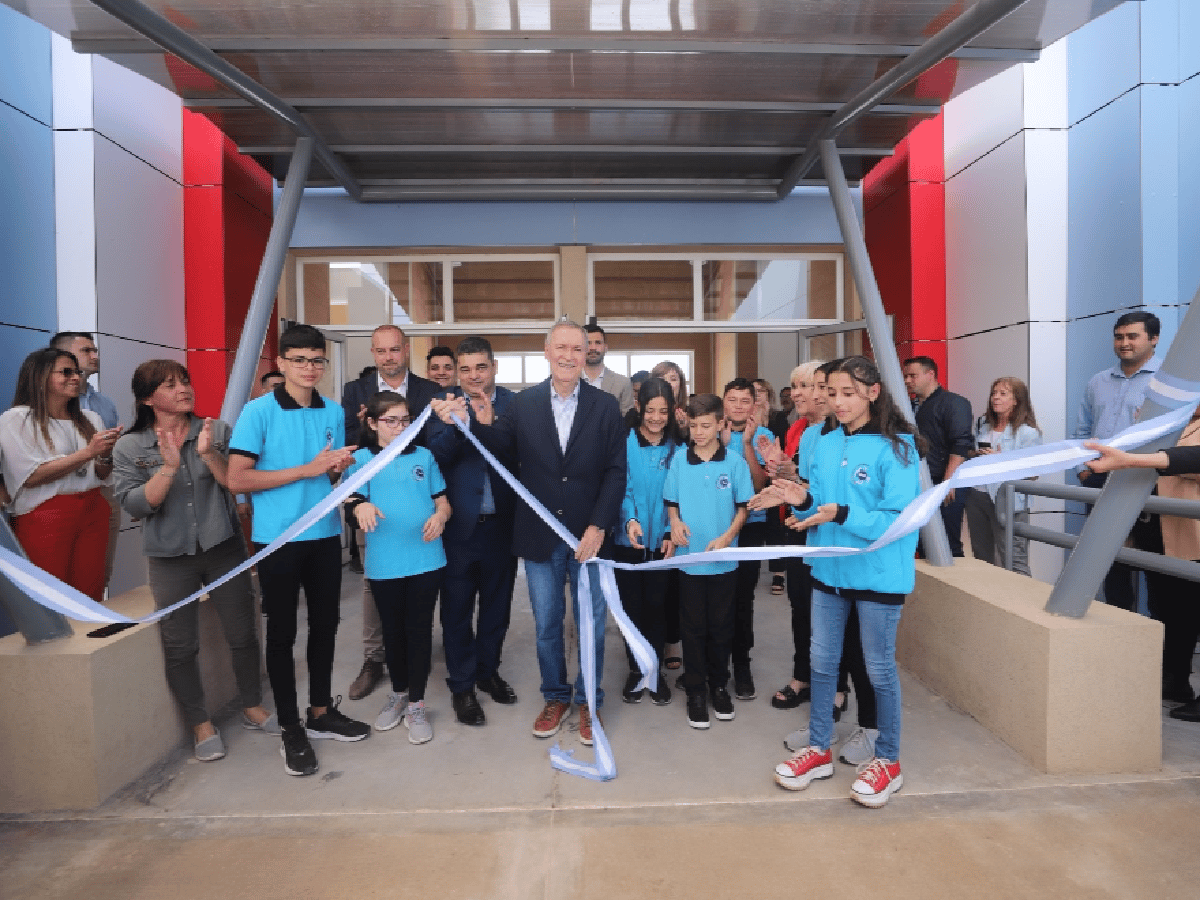 En La Para, Schiaretti inauguró la novena escuela Proa