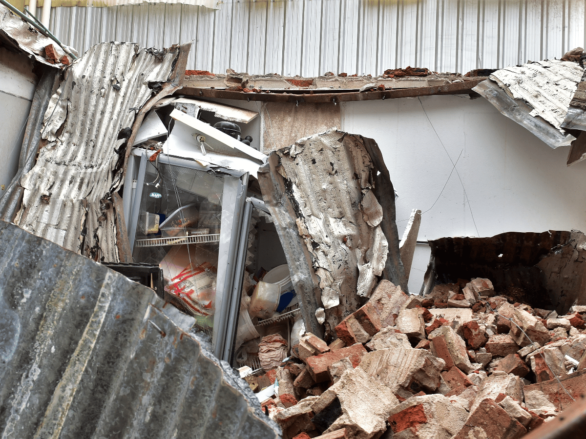 La tormenta derribó un muro de la Casa de Córdoba y causó serios daños a los vecinos 