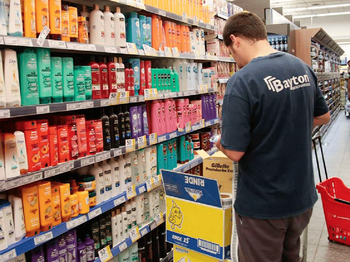 Las ventas en supermercados marcaron un leve retroceso en octubre