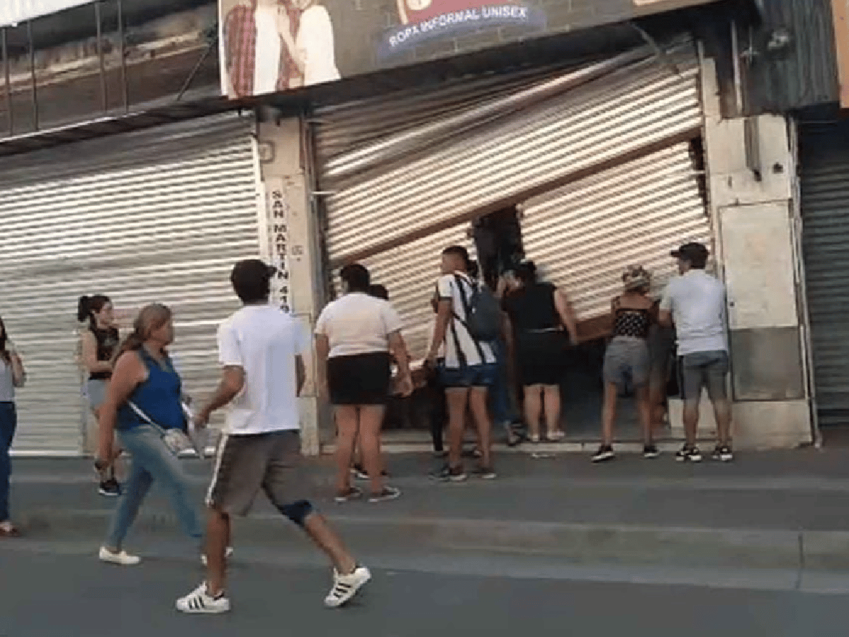 Incidentes en el centro de Córdoba capital durante una marcha del Polo Obrero
