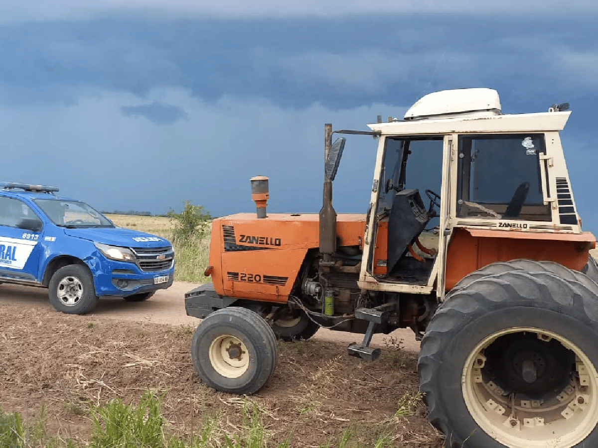 Encontraron un tractor y tolva  robados en la zona rural de El Arañado