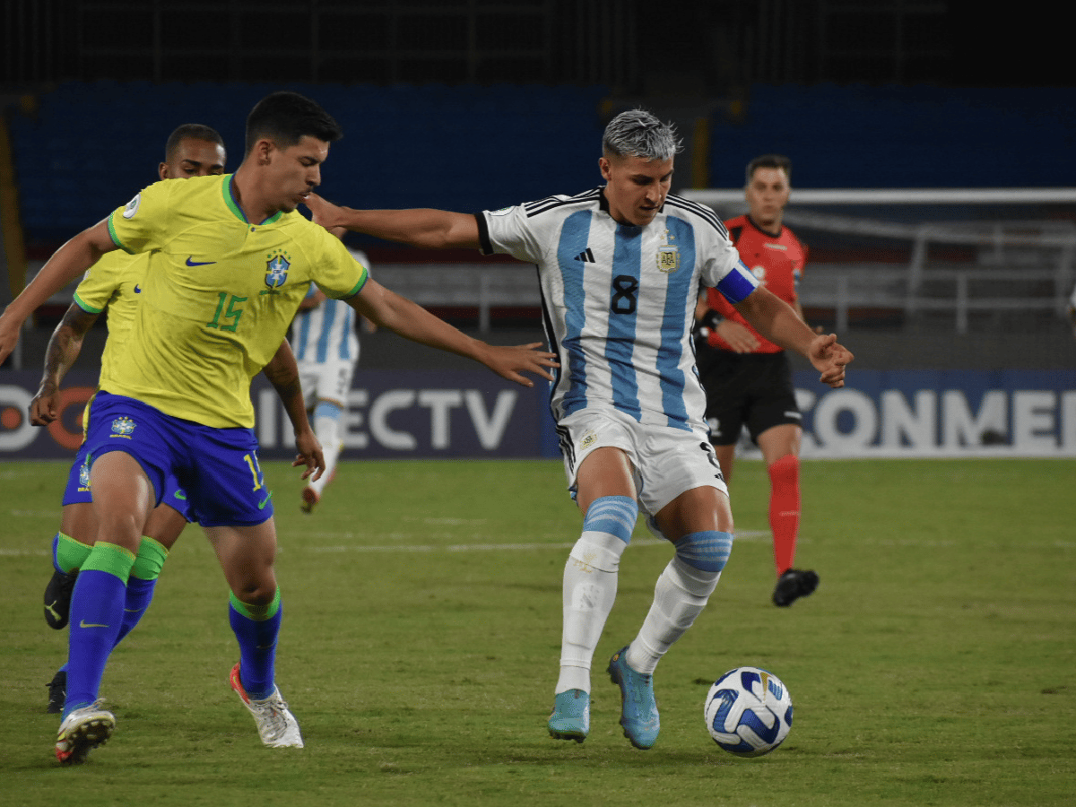 Argentina perdió con Brasil y se complicó