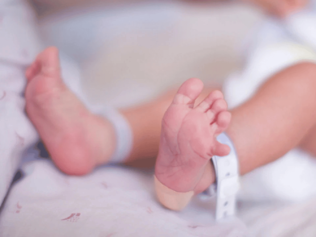 El primer bebé se hizo esperar: se llama Francesca y nació en el Hospital Iturraspe 